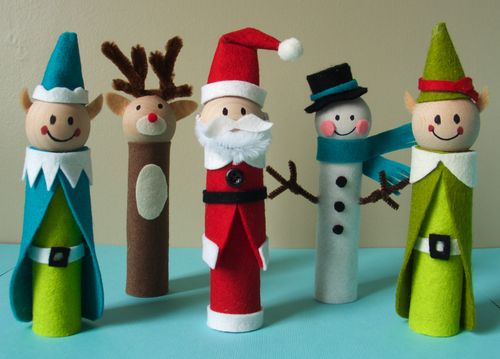 Christmas Crafts for Kids - Clothes Pin Wreath, Finger Puppets, Napkin ...