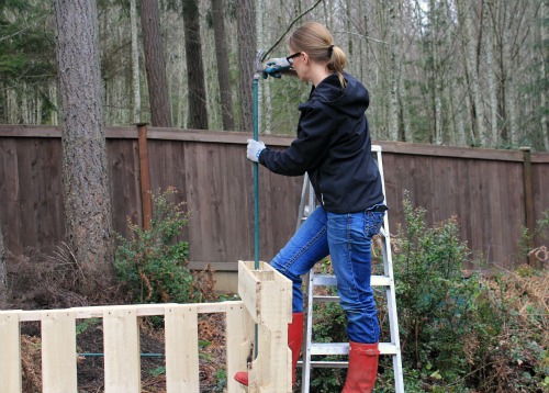 DIY Fences Made Out of Wood Pallets