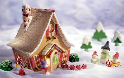 Pictures of Decorated Gingerbread Houses