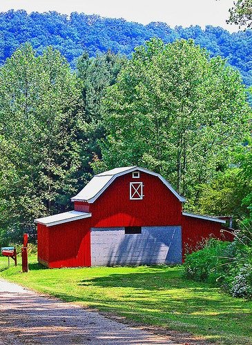 Pictures of Red Barns