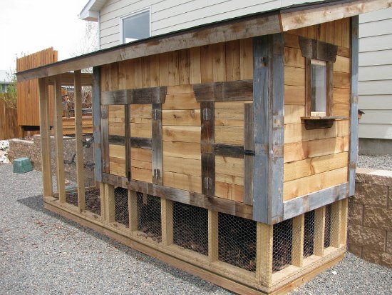 Mavis Mail – Gorgeous Chicken Coop From Laramie, Wyoming