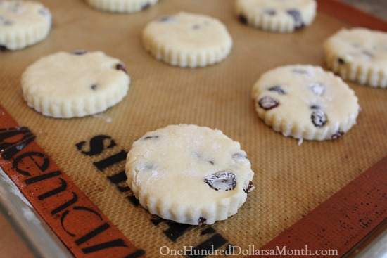 Traditional Raisin Scones