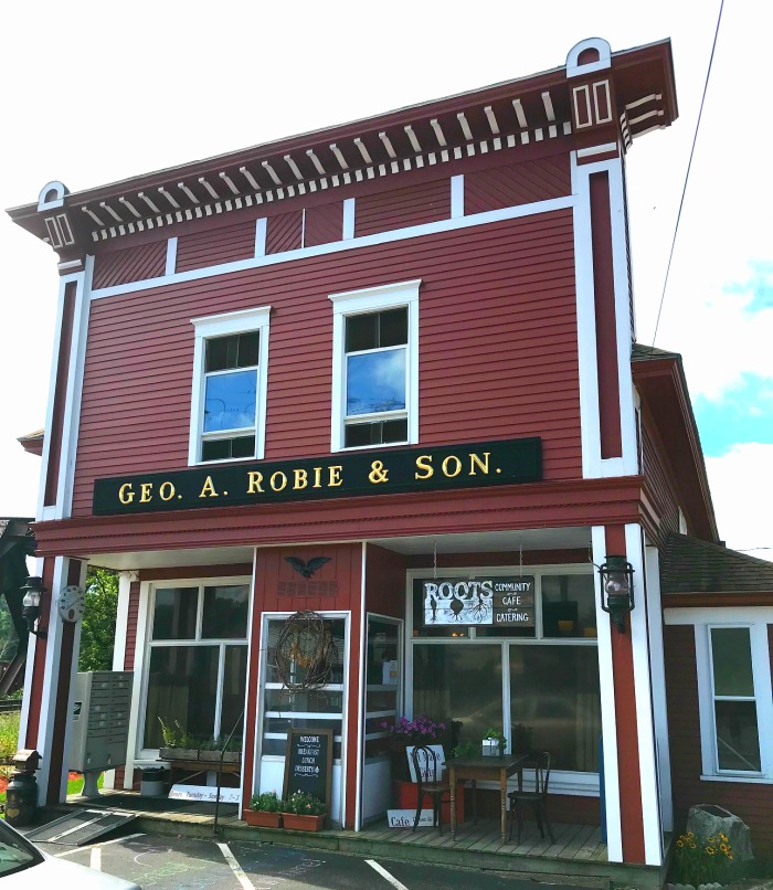 Roots Community Table / Cafe in Hooksett, New Hampshire