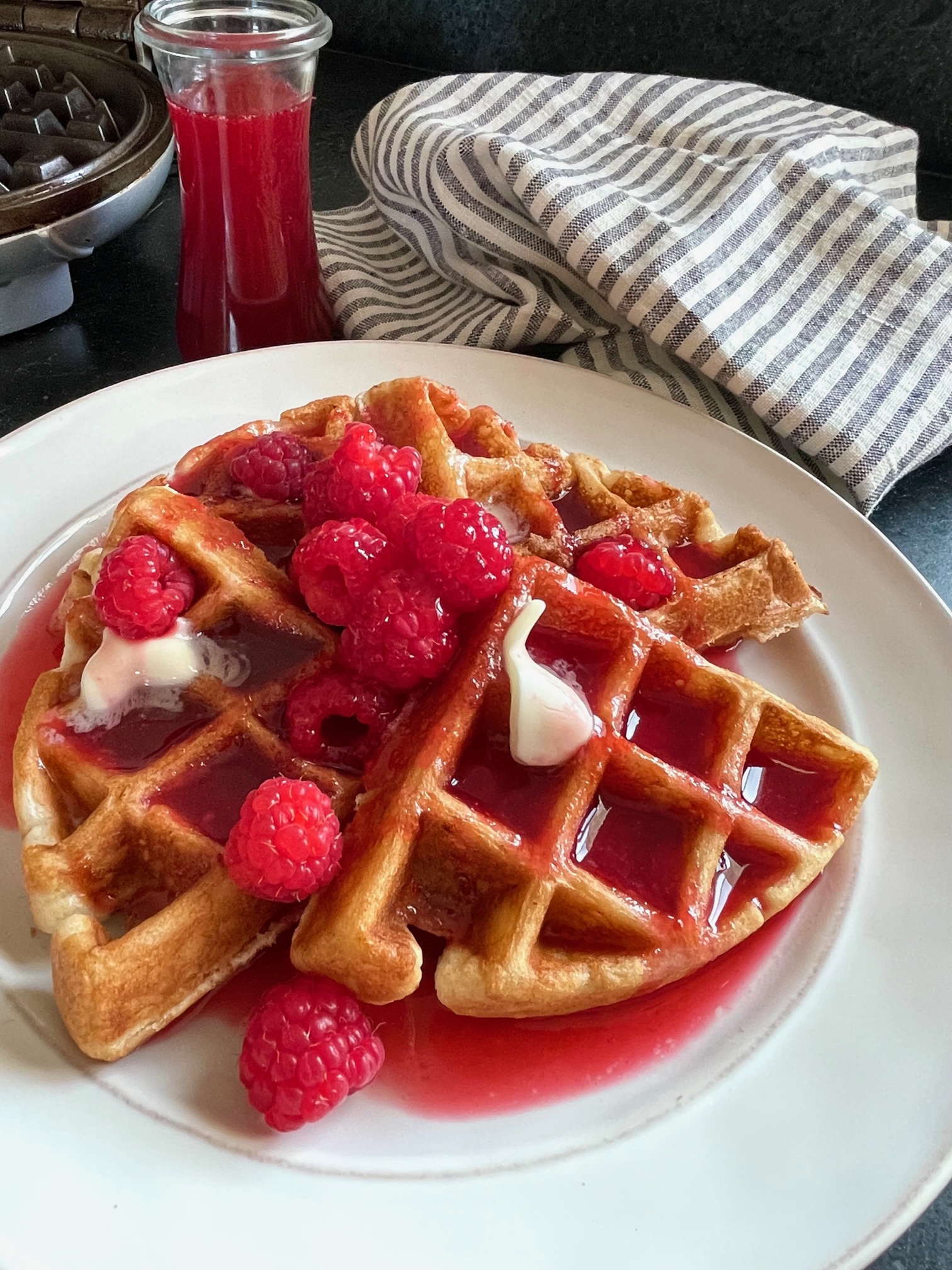 How to Make Raspberry Syrup